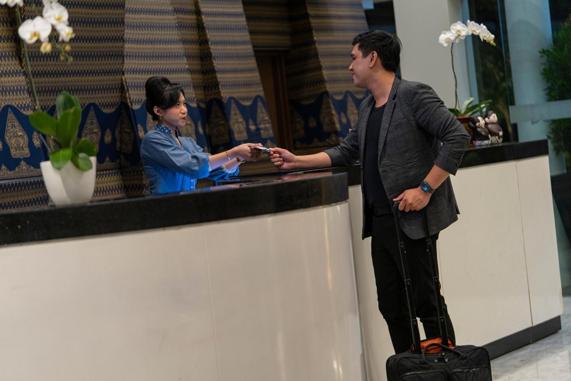 Batiqa Hotel & Apartments Karawang Kültér fotó