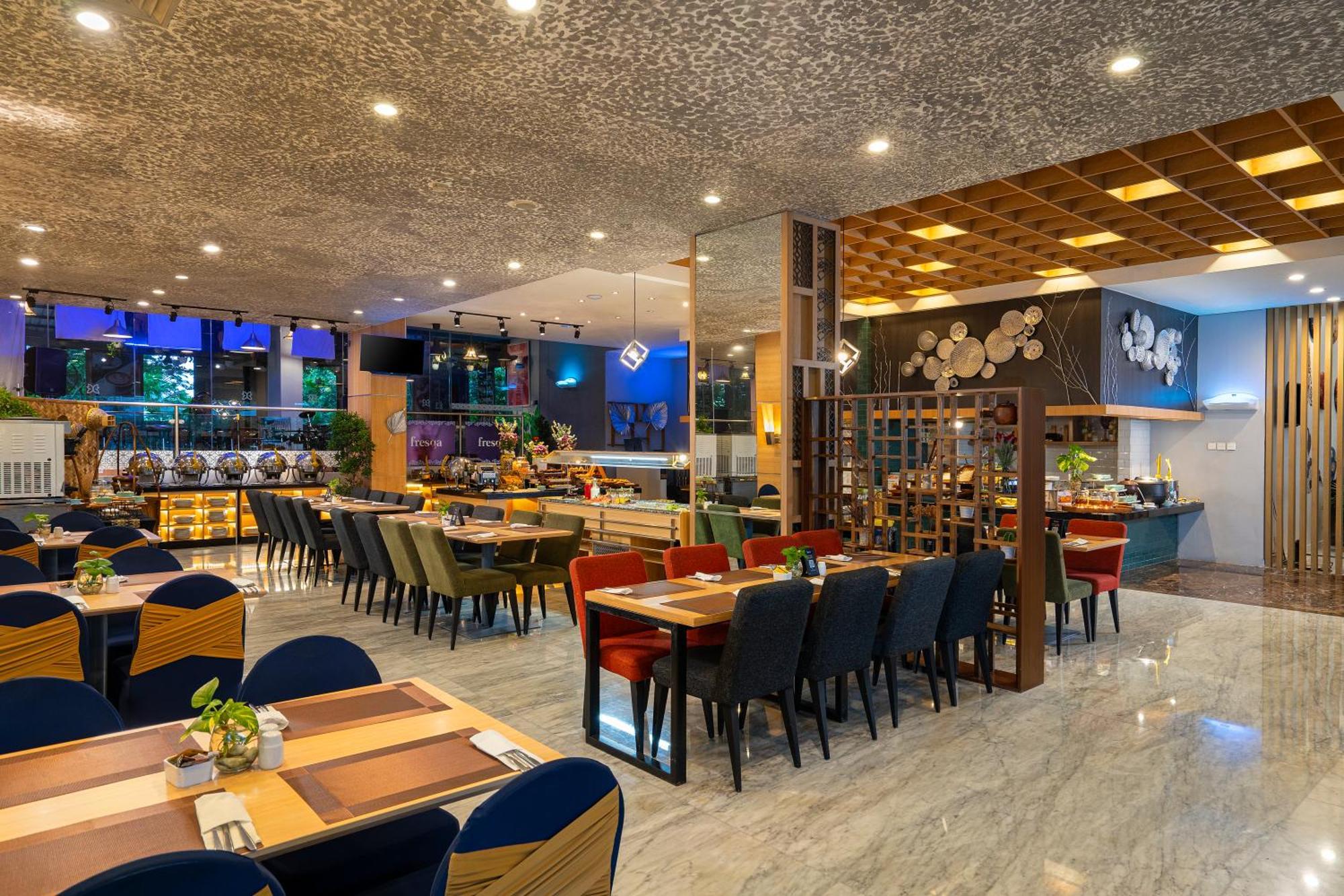 Batiqa Hotel & Apartments Karawang Kültér fotó