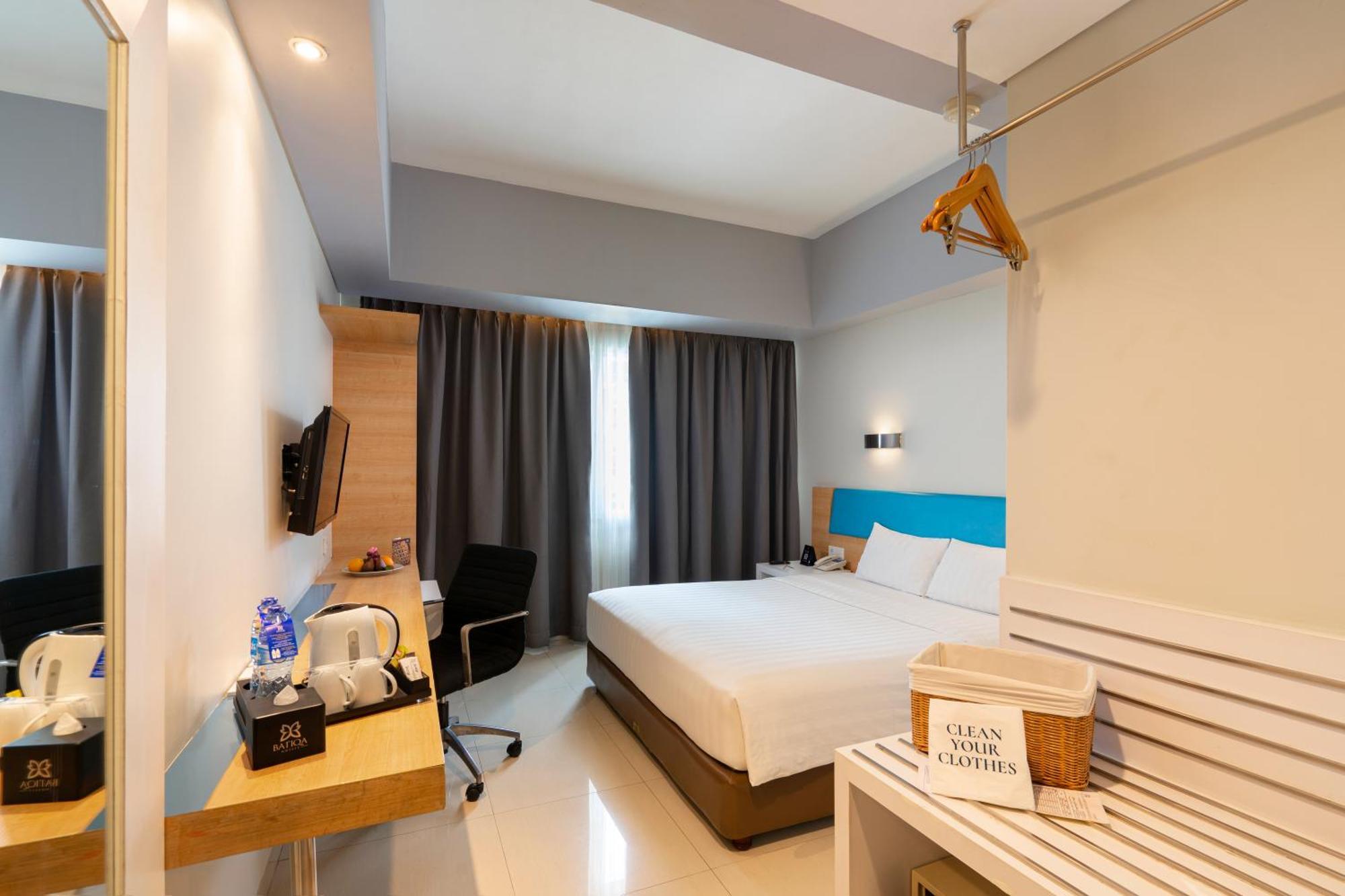 Batiqa Hotel & Apartments Karawang Kültér fotó