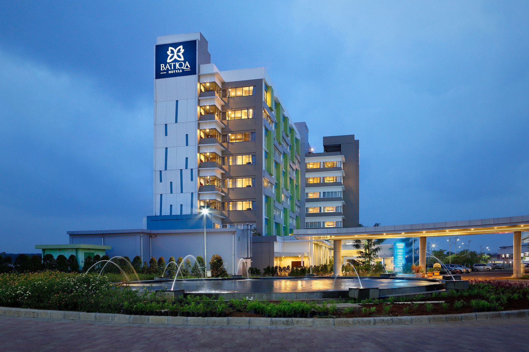 Batiqa Hotel & Apartments Karawang Kültér fotó
