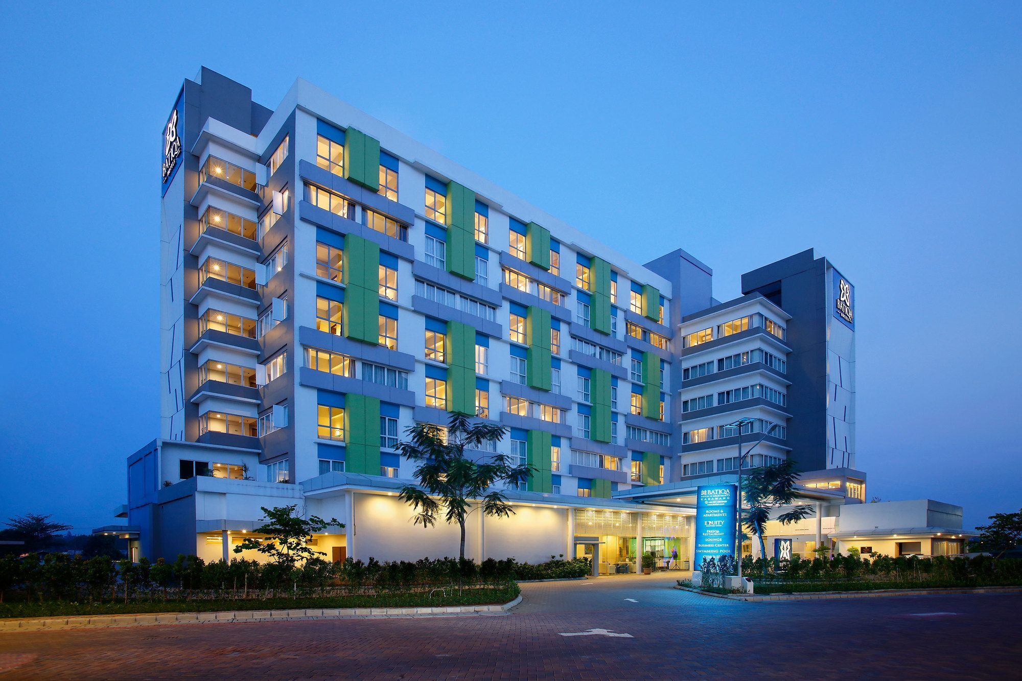 Batiqa Hotel & Apartments Karawang Kültér fotó